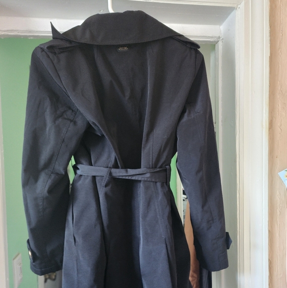 Calvin Klein women's belted rain coat. - Picture 8 of 8